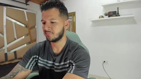 MIKEE online show from 02-15-25, 03:09