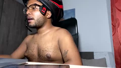 Snapshot of mr_santos01 chatting on 05-19-26, 04:08 Santos online show from 05-19-26, 04:08