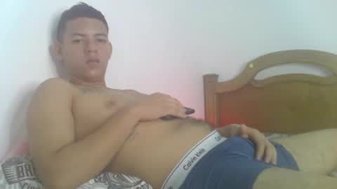 mr_sharkmaster777 online show from 01-12-25, 05:33