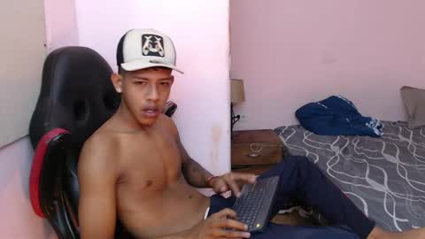 Snapshot of mr_stiven_ chatting on 01-06-25, 08:35 mr_stiven_ online show from 01-06-25, 08:35