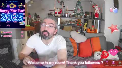 Snapshot of mrandmrsswetness84 chatting on 01-12-25, 01:58 MrAndMrsSwetness84 online show from 01-12-25, 01:58