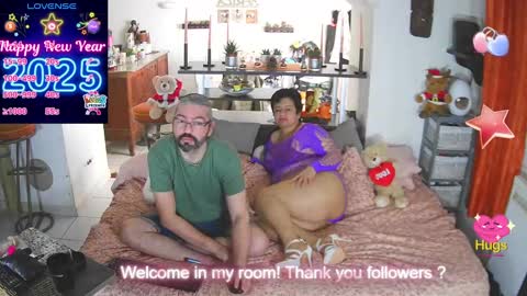 Snapshot of mrandmrsswetness84 chatting on 01-25-25, 12:47 MrAndMrsSwetness84 online show from 01-25-25, 12:47