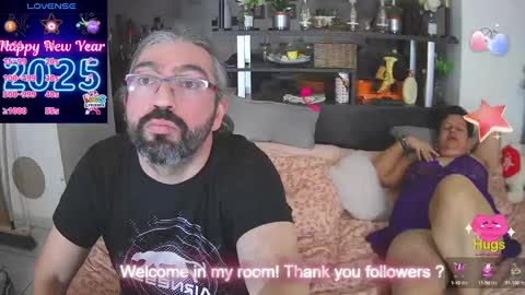 Snapshot of mrandmrsswetness84 chatting on 01-30-25, 10:30 MrAndMrsSwetness84 online show from 01-30-25, 10:30