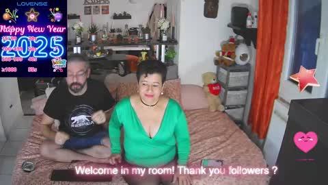 Snapshot of mrandmrsswetness84 chatting on 01-31-25, 10:52 MrAndMrsSwetness84 online show from 01-31-25, 10:52