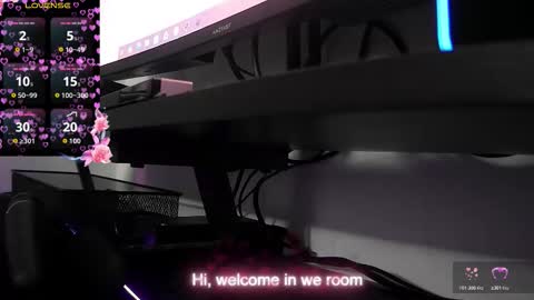 Snapshot of mrandmrsswetness84 chatting on 10-27-25, 06:12 MrAndMrsSwetness84 online show from 10-27-25, 06:12