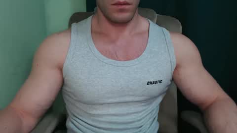 Snapshot of mrbiceps_23 chatting on 02-13-25, 03:46 Mrbiceps23 online show from 02-13-25, 03:46