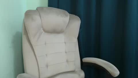 Snapshot of mrbiceps_23 chatting on 02-15-25, 12:01 Mrbiceps23 online show from 02-15-25, 12:01