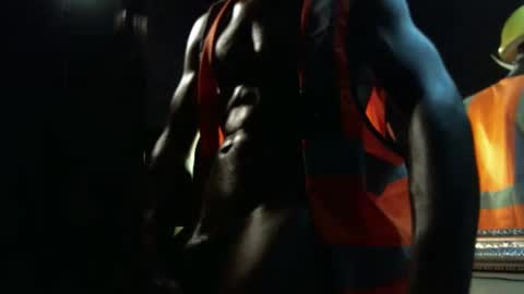 MrBigDiQ1 online show from 01-18-25, 02:03