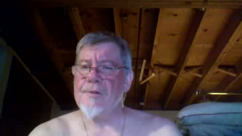 Snapshot of mrblade666 chatting on 06-12-26, 12:42 mrblade666 online show from 06-12-26, 12:42
