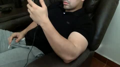 Snapshot of mrbree chatting on 02-05-26, 06:12 Mr Bree online show from 02-05-26, 06:12