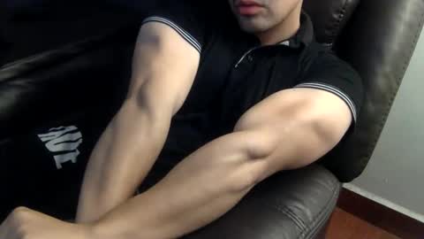 Snapshot of mrbree chatting on 05-21-26, 03:52 Mr Bree online show from 05-21-26, 03:52