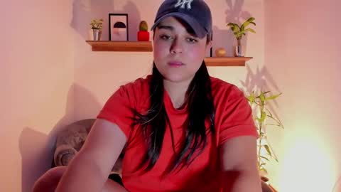 Snapshot of mrbuu_ chatting on 01-30-25, 06:03 Laura online show from 01-30-25, 06:03