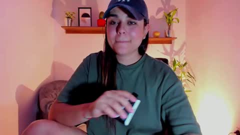 Snapshot of mrbuu_ chatting on 02-03-25, 02:14 Laura online show from 02-03-25, 02:14