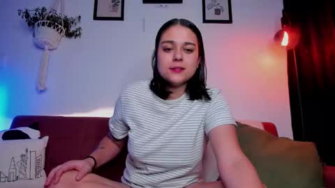 Laura online show from 11-10-25, 10:42