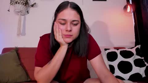 Snapshot of mrbuu_ chatting on 01-15-26, 09:40 Laura online show from 01-15-26, 09:40