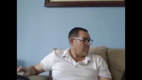 Snapshot of mrcaruso chatting on 10-12-25, 03:44 Mrcaruso online show from 10-12-25, 03:44