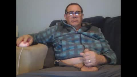 Snapshot of mrcaruso chatting on 11-25-25, 07:25 Mrcaruso online show from 11-25-25, 07:25