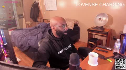 Snapshot of mrchuckdailyxxx chatting on 12-05-24, 05:15 Chuck Daily online show from 12-05-24, 05:15