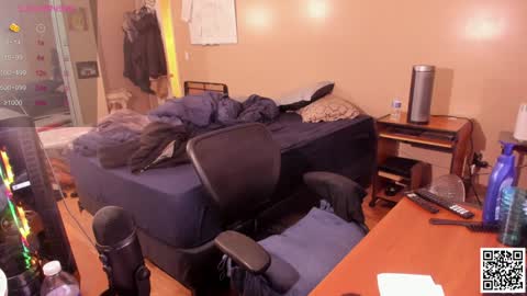 Snapshot of mrchuckdailyxxx chatting on 12-06-24, 08:15 Chuck Daily online show from 12-06-24, 08:15