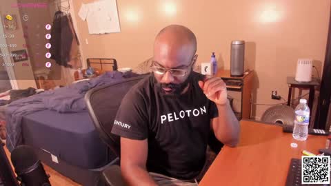 Snapshot of mrchuckdailyxxx chatting on 12-12-24, 05:20 Chuck Daily online show from 12-12-24, 05:20