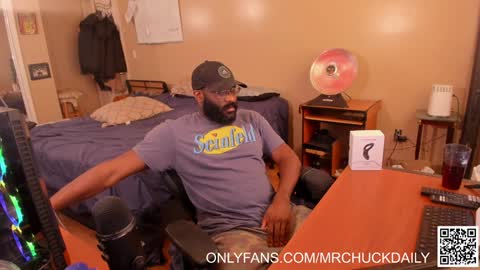 Snapshot of mrchuckdailyxxx chatting on 12-15-24, 01:32 Chuck Daily online show from 12-15-24, 01:32