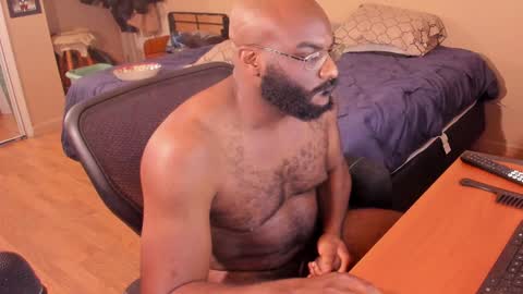 Snapshot of mrchuckdailyxxx chatting on 12-18-24, 01:37 Chuck Daily online show from 12-18-24, 01:37