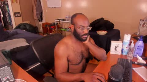 Snapshot of mrchuckdailyxxx chatting on 01-30-25, 05:09 Chuck Daily online show from 01-30-25, 05:09