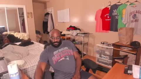 Snapshot of mrchuckdailyxxx chatting on 10-06-25, 02:31 Chuck Daily online show from 10-06-25, 02:31