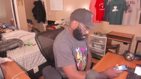 Snapshot of mrchuckdailyxxx chatting on 10-09-25, 10:52 Chuck Daily online show from 10-09-25, 10:52