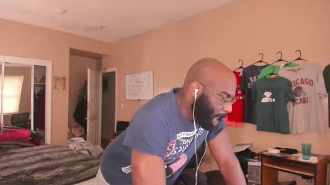 Snapshot of mrchuckdailyxxx chatting on 11-06-25, 01:45 Chuck Daily online show from 11-06-25, 01:45