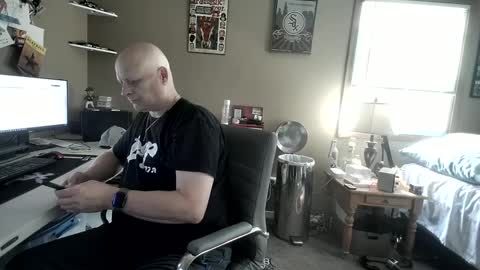 Snapshot of mrclean_55 chatting on 09-24-25, 04:21 MrClean55 online show from 09-24-25, 04:21