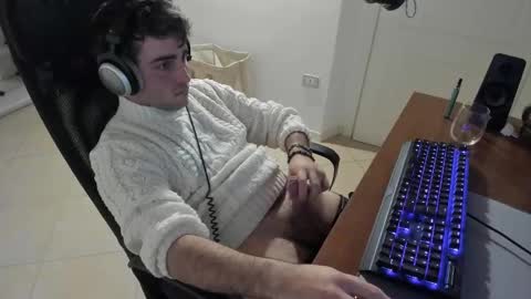 Snapshot of mrclean_97 chatting on 01-02-25, 07:51 GoodBoy online show from 01-02-25, 07:51