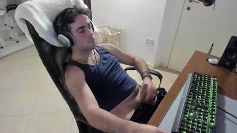 Snapshot of mrclean_97 chatting on 01-03-25, 08:22 GoodBoy online show from 01-03-25, 08:22