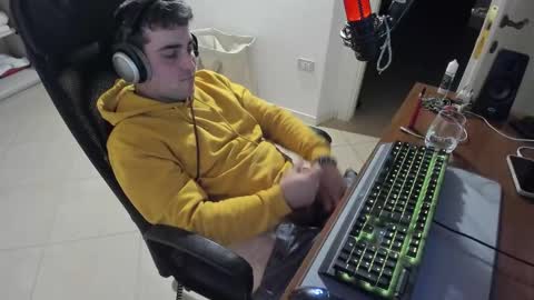 Snapshot of mrclean_97 chatting on 02-05-25, 04:58 GoodBoy online show from 02-05-25, 04:58