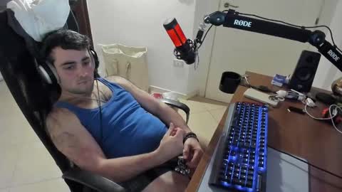 Snapshot of mrclean_97 chatting on 03-12-25, 04:02 GoodBoy online show from 03-12-25, 04:02