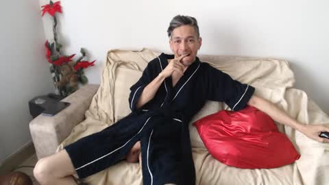 mrcock_col online show from 04-01-26, 12:50