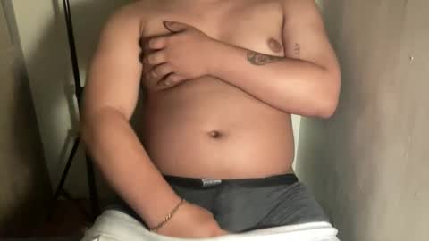 Snapshot of mrdesirexxx chatting on 06-03-26, 01:30 MrDesireexxx online show from 06-03-26, 01:30