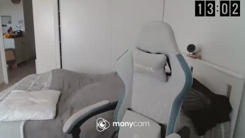 mrdr000 online show from 04-17-26, 11:02