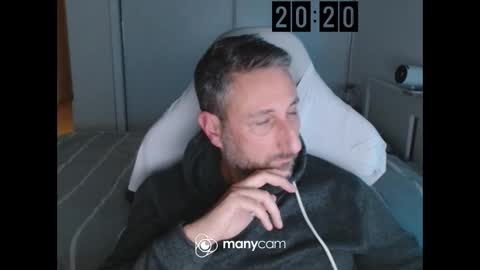 mrdr0o0o online show from 11-17-25, 07:19