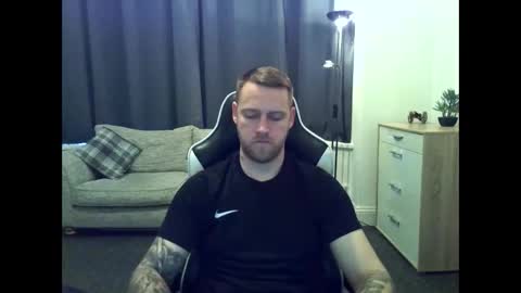 Snapshot of mrengland86566 chatting on 02-18-26, 09:27 mrengland86566 online show from 02-18-26, 09:27