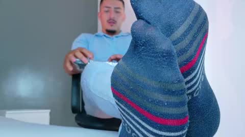 Snapshot of mrfox__ chatting on 09-29-25, 08:35 Mr Fox online show from 09-29-25, 08:35