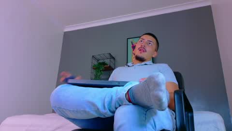 Mr Fox online show from 04-18-26, 07:58