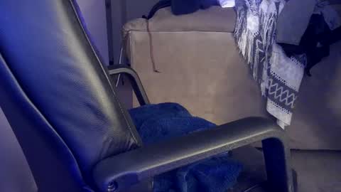 Snapshot of mrjskiss247 chatting on 01-01-25, 10:56 Need a boy toy online show from 01-01-25, 10:56