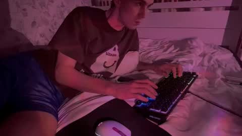 Snapshot of mrkallin chatting on 03-05-26, 12:50 mrkallin online show from 03-05-26, 12:50