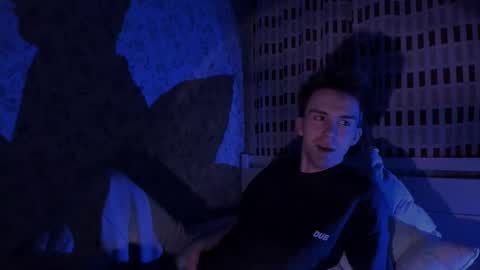 Snapshot of mrkallin chatting on 03-05-26, 05:31 mrkallin online show from 03-05-26, 05:31