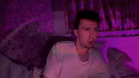 Snapshot of mrkallin chatting on 03-10-26, 01:54 mrkallin online show from 03-10-26, 01:54