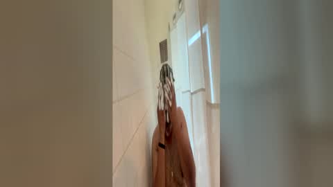 Snapshot of mrmex87 chatting on 06-16-26, 02:58 mrmex87 online show from 06-16-26, 02:58