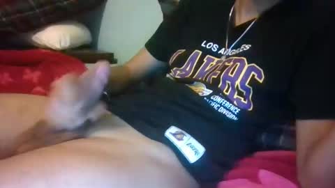 Snapshot of mrpussylicking17 chatting on 12-20-25, 06:53 mrpussylicking17 online show from 12-20-25, 06:53