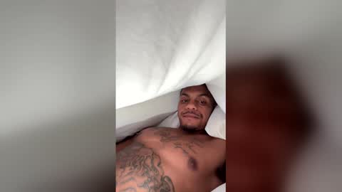 Snapshot of mrreborn999 chatting on 04-10-26, 07:57 mrreborn999 online show from 04-10-26, 07:57