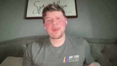 Snapshot of mrrickdickulous chatting on 03-21-26, 06:22 mrrickdickulous online show from 03-21-26, 06:22